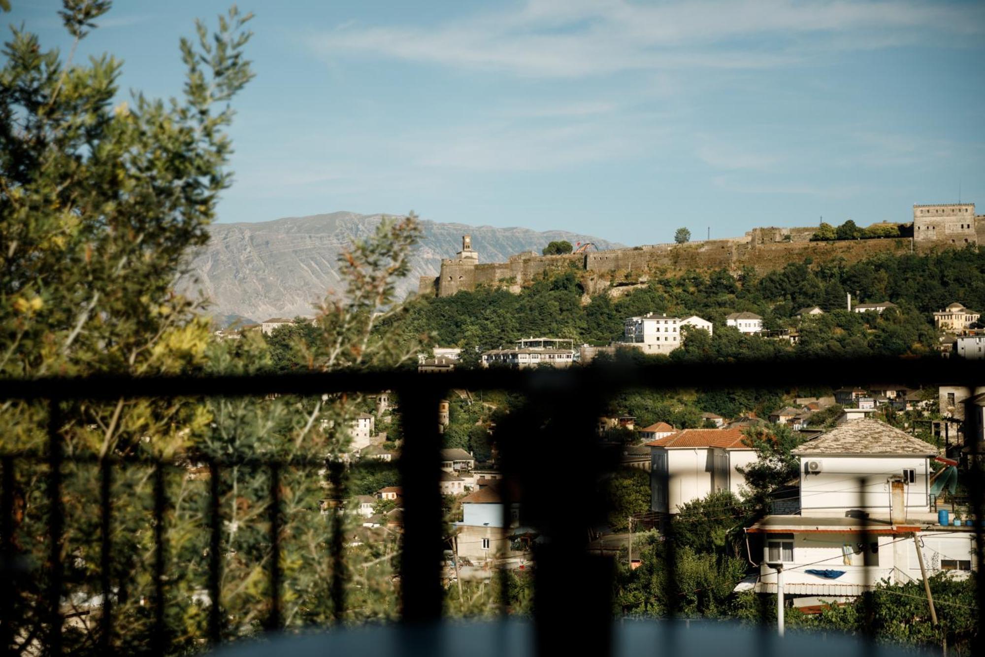 Vila Agimi 65 Gjirokaster Exterior photo